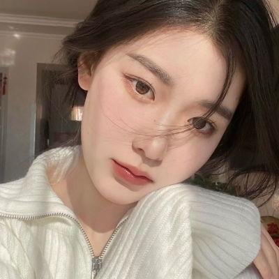 冬天的女子 海报