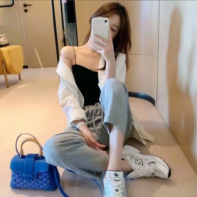 伯爵与妖精 海报
